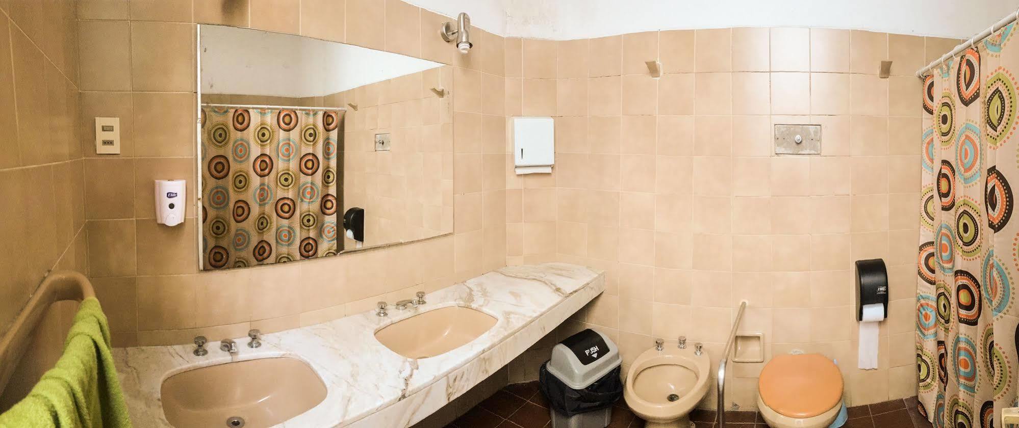 Blanes Hostel Montevideo Buitenkant foto