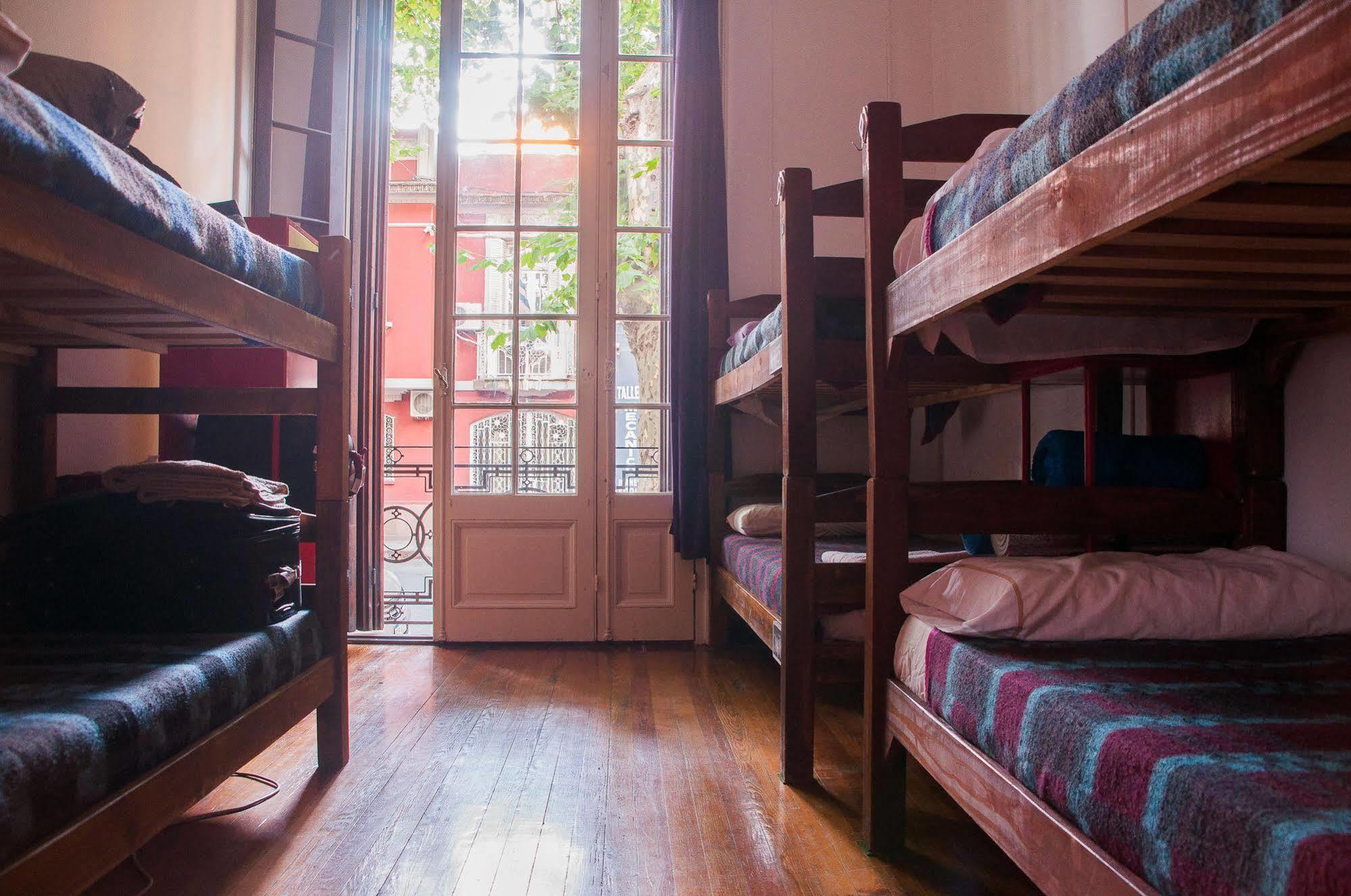 Blanes Hostel Montevideo Buitenkant foto